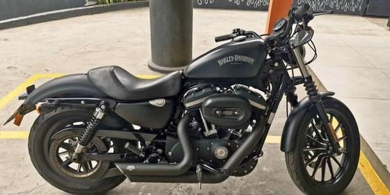HARLEY-DAVIDSON SPORTSTER XL 883N IRON 